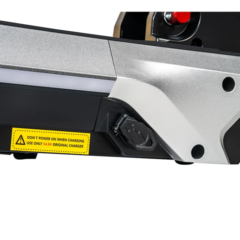 Charging port of KuKirin M4 Max