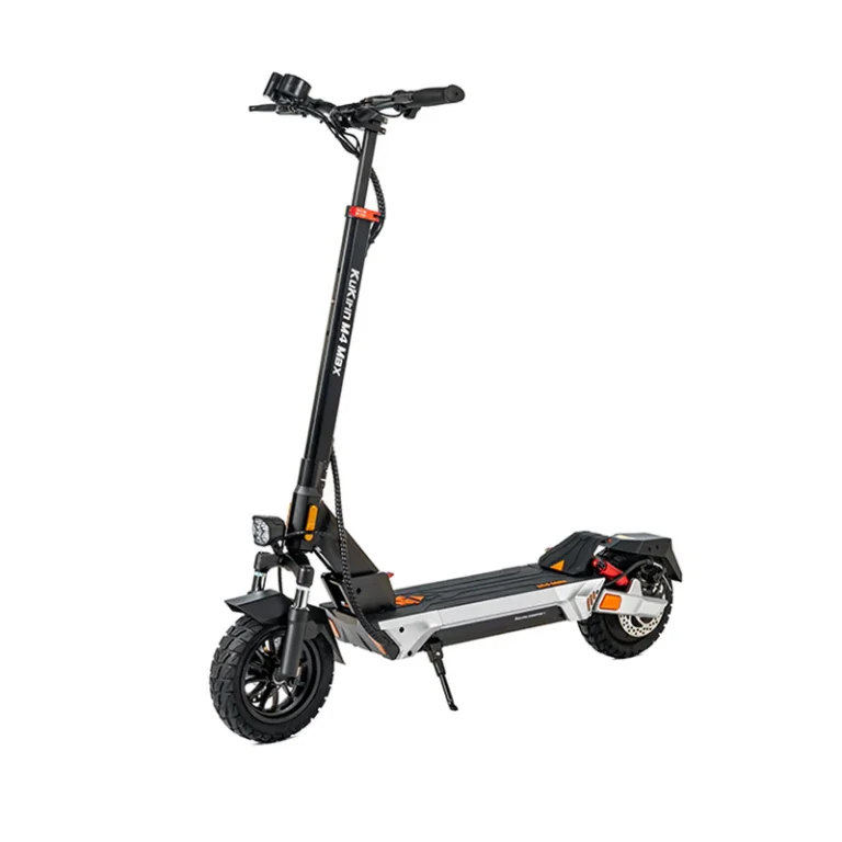 Standing rider on KuKirin M4 Max